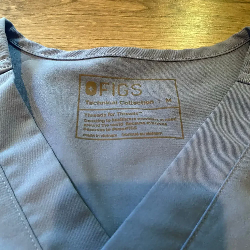 FIGS Ceil Blue Leon Top Tansen Jogger Pants Scrub Set Uniform Men's size Medium